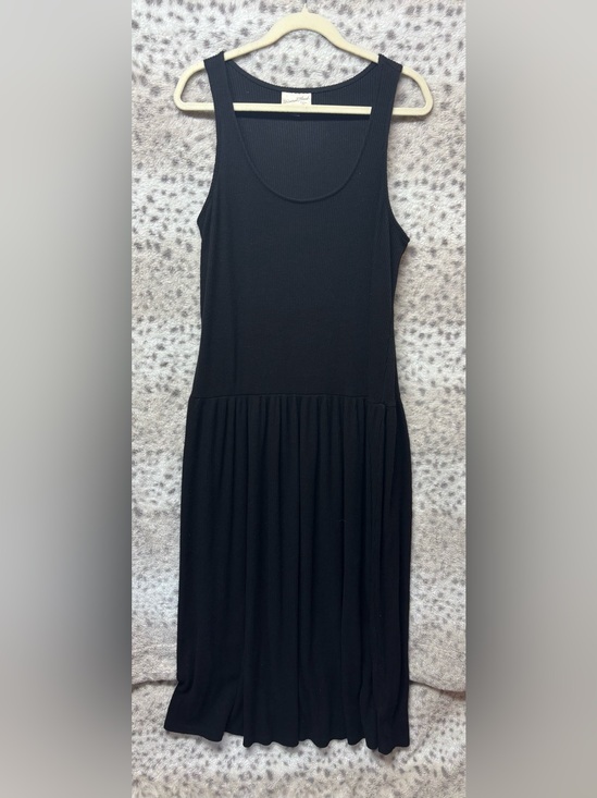Universal Thread Dresses & Skirts - UNIVERSAL THREADS RIBBED MAXI DRESS